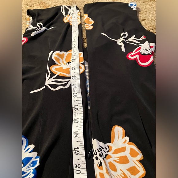 Calvin Klein Sleeveless Dress, Sz. 6, Black w/ Flower Print, Faux Wrap Dress - Picture 10 of 14
